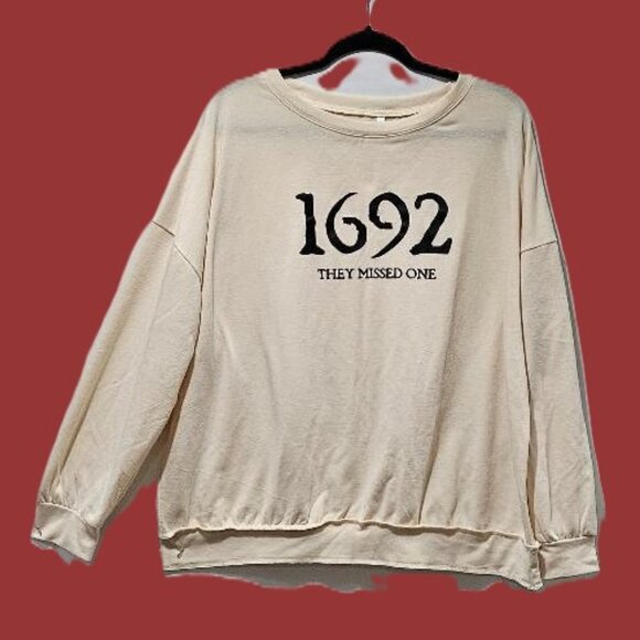 New WHITE “SALEM 1692 MISSED ONE” LONG SLEEVE SWEATSHIRT 3X SALEM WITCH TRIALS - Picture 1 of 3